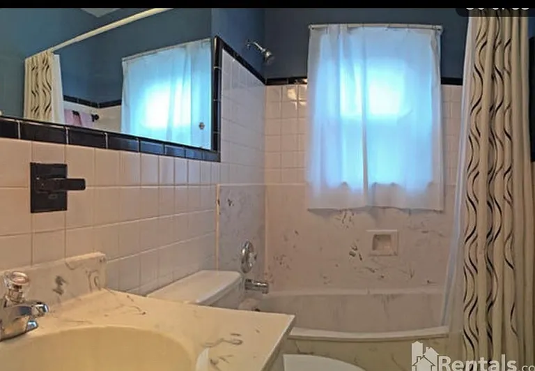 2537 Ridgewood Ave — Photo 1