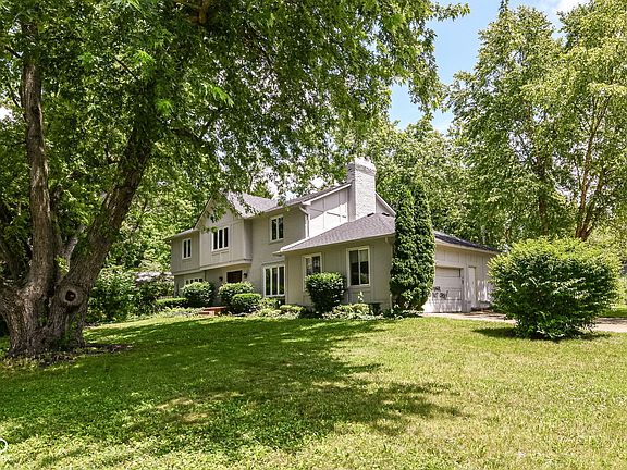 2nd image of 12223 Castle Ct