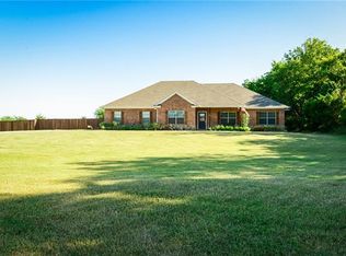 1299 Lester Burt Rd, Farmersville, TX 75442