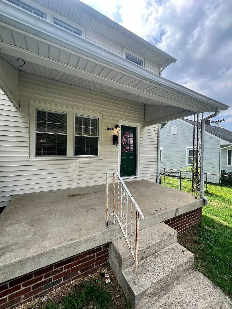 1105 Berry Street — Photo 1