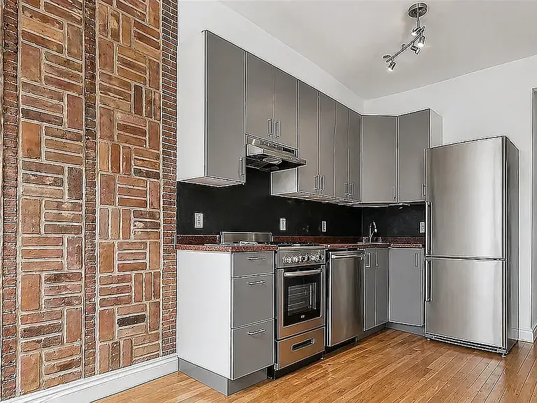 105 Wilson Ave #2 — Photo 3