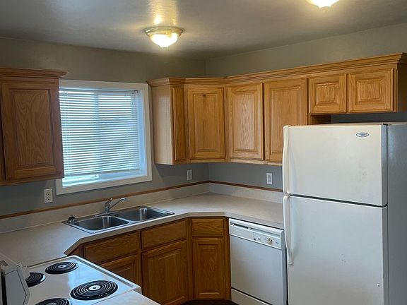 4th image of 928 Anne St APT 3