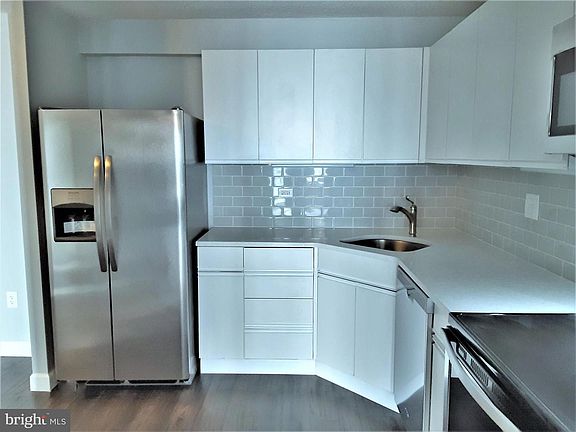 3rd image of 241 S 6th St APT 2209