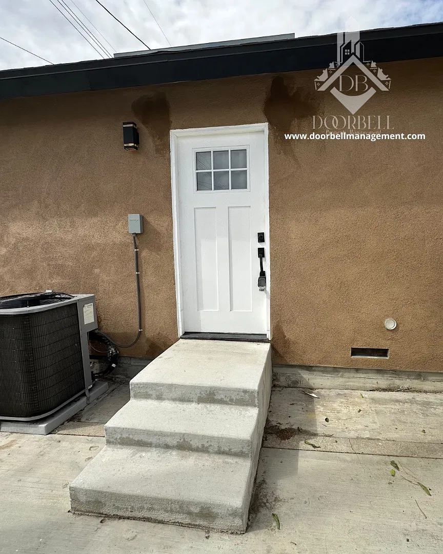 351 West Scott Street - 351 W Scott St - ADU — Photo 1