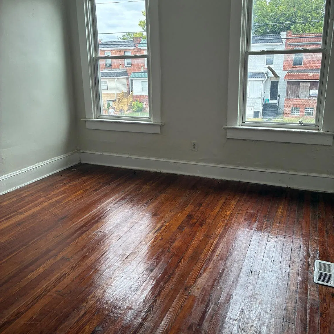 3 bed, 1.0 bath, 1424 sqft, $1,600 — Photo 4