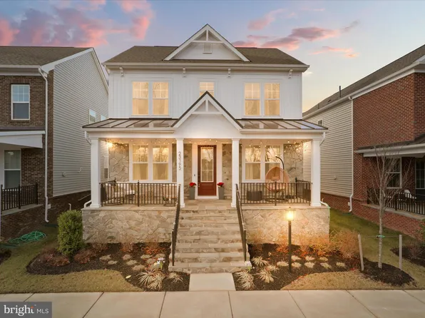 23195 Glenwood Heights Cir, Ashburn, VA 20148