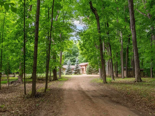 465 Leaf St, Long Lake, MN 55356