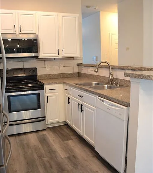 3072 Cedar Glade Ln — Photo 5