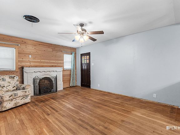 3rd image of 206 E Summit Ave