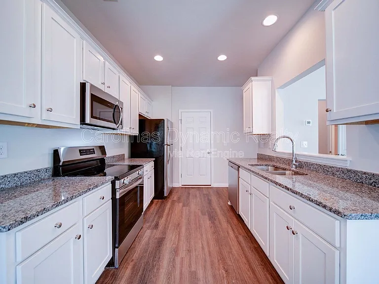 914 S Battleground Ave #4 — Photo 18