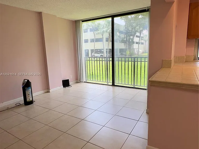 17011 N Bay Rd #117 — Photo 7