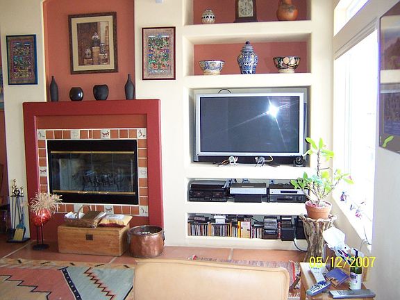 Entertainment center