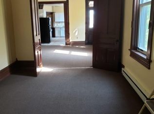 19 Main St FLOOR 1, Walnutport, PA 18088