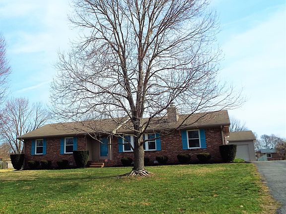 3rd image of 1145 Woodvale Dr