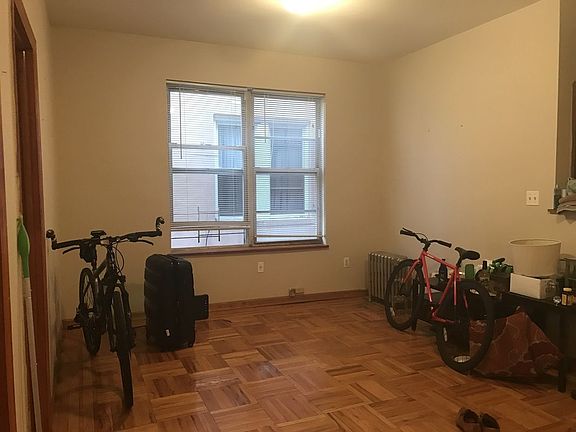 4th image of 2609 24th Ave APT 4