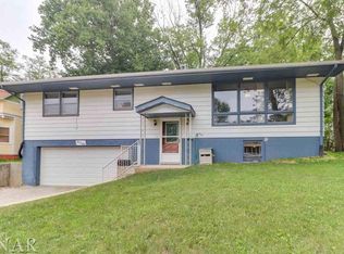 1004 S Clayton St, Bloomington, IL