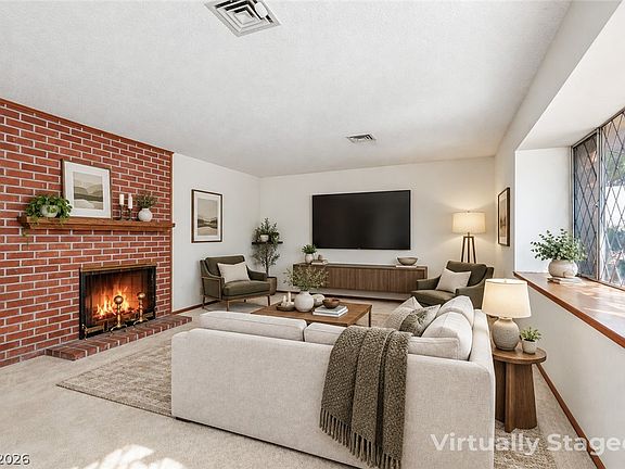 5th image of 1209 Oak Tree Ln