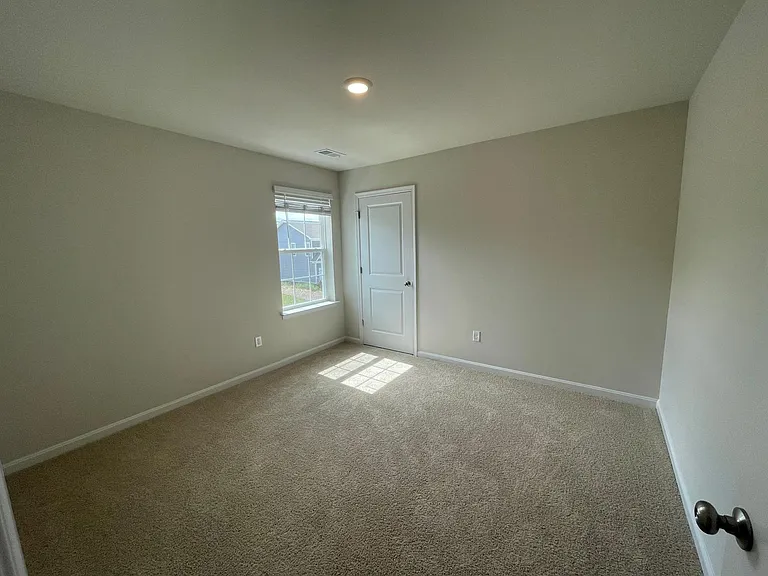 182 Hamstead Dr — Photo 13