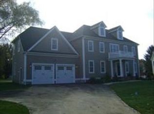 12 Harding St, Medfield, MA 02052