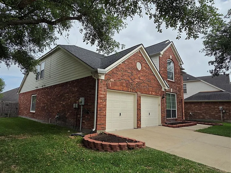 6030 Gablestone Ln — Photo 2