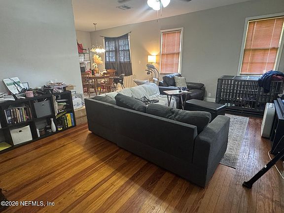 4th image of 7353 BUFFALO Avenue