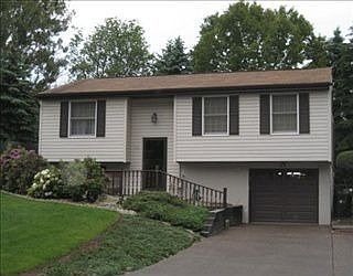 1st image of 104 Wayne Dr