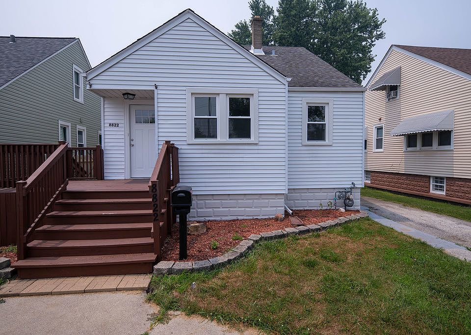 1st image of 8822 S California Ave