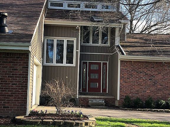 2nd image of 4215 Heatherwood Dr