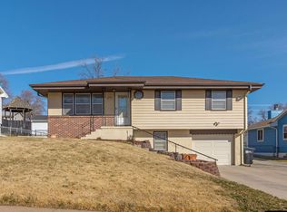 9236 Spaulding St, Omaha, NE 68134
