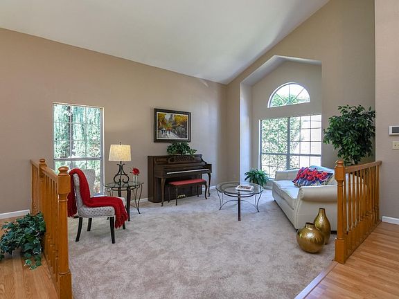 2nd image of 5681 Blackhawk Ct