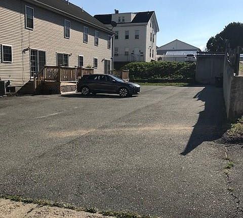 3rd image of 23 Grotto Ave Unit 4
