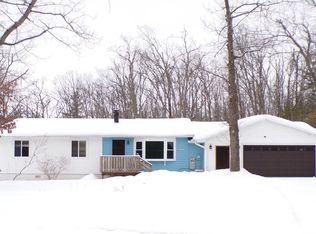 2023 Bennett Rd, Topinabee, MI 49791