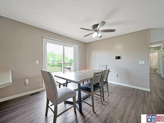 4th image of 4530 W Huntington Ave