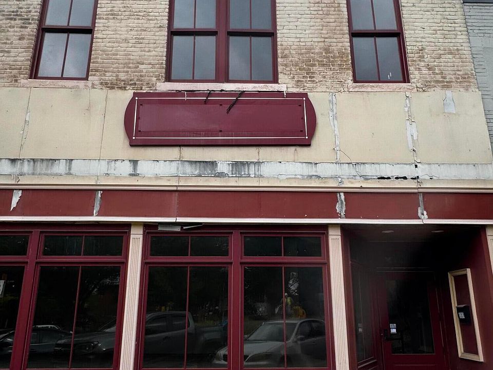 1st image of 131 N Main St