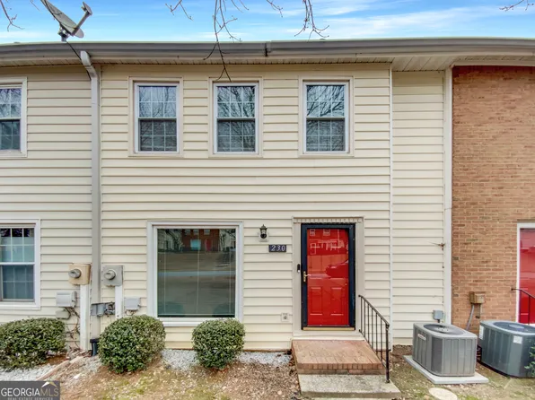 230 High Creek Dr, Roswell, GA 30076