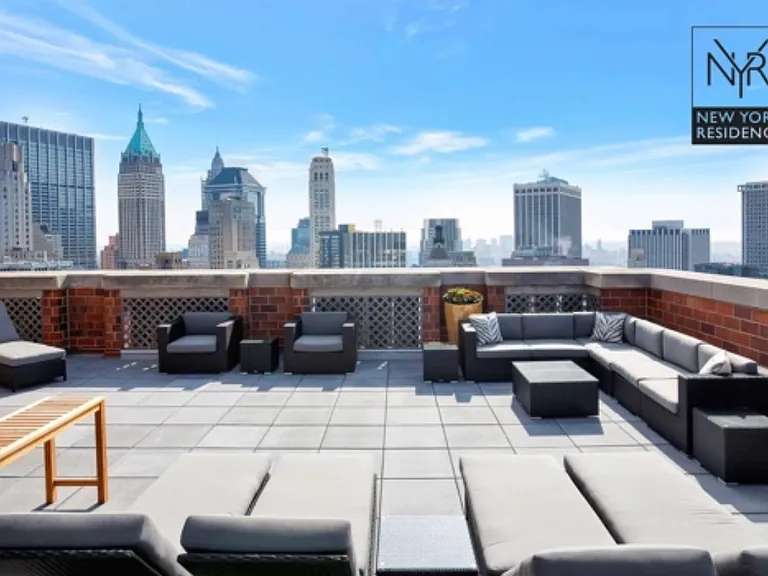 20 West St #18B — Photo 40