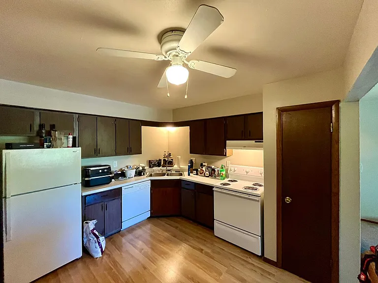 N113W15513 Francese Dr — Photo 6