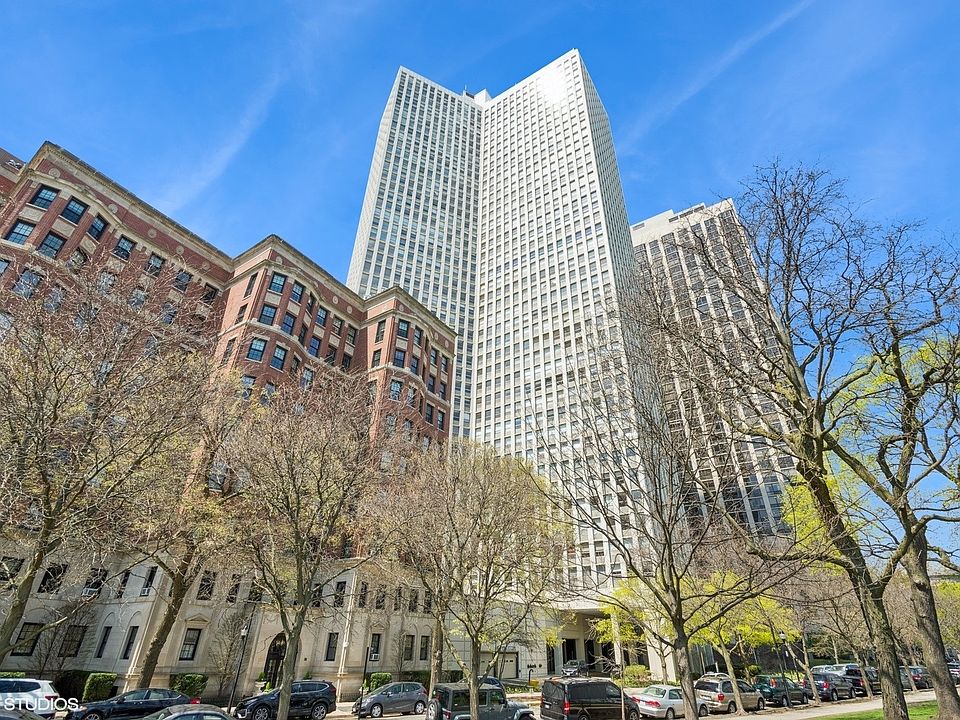 1st image of 2626 N Lakeview Ave APT 2012