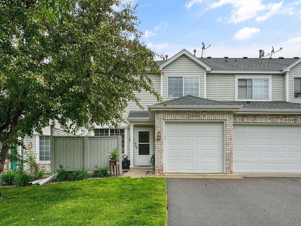 1st image of 10992 Lexington Dr