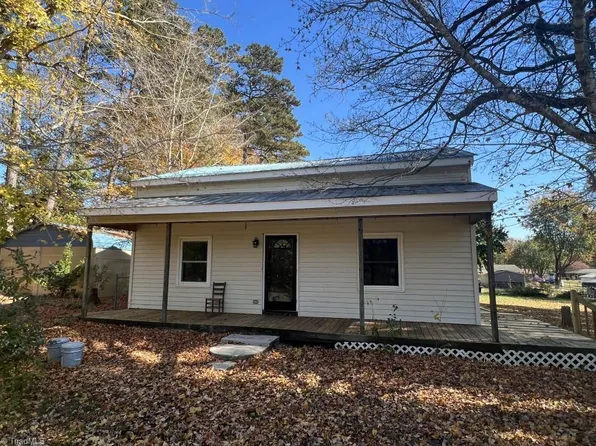 115 Pinetree Dr, Mc Leansville, NC 27301
