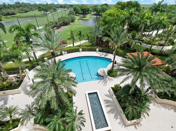13621 Deering Bay Dr APT 502, Coral Gables, FL 33158
