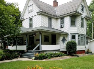 105 W 2nd St, Broadlands, IL 61816