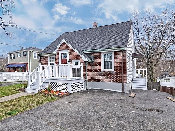 2nd image of 10 Charlesmount Ave