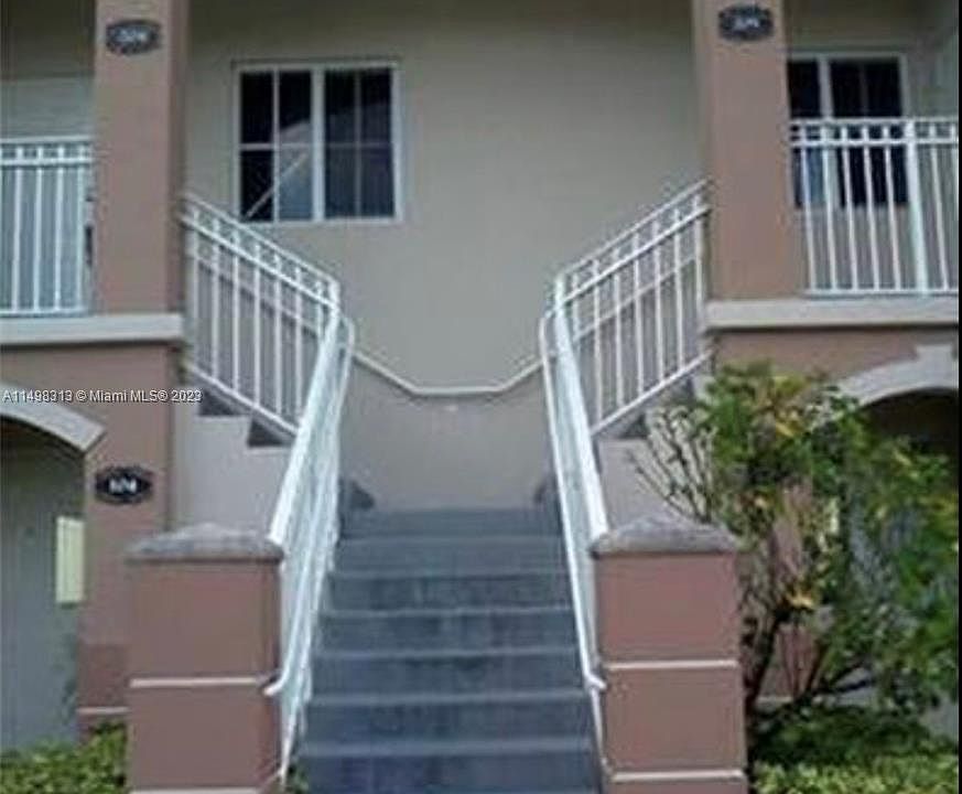1st image of 1270 SE 26th St Unit 205