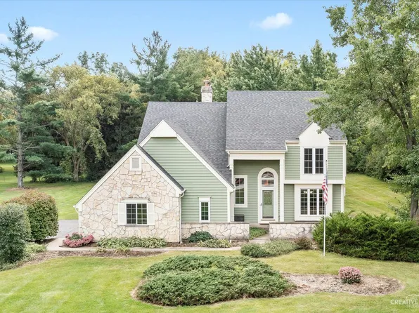 38W199 Heatherfield Dr, Elgin, IL 60124