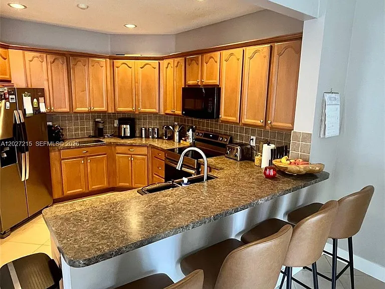 300 Cameron Dr — Photo 26