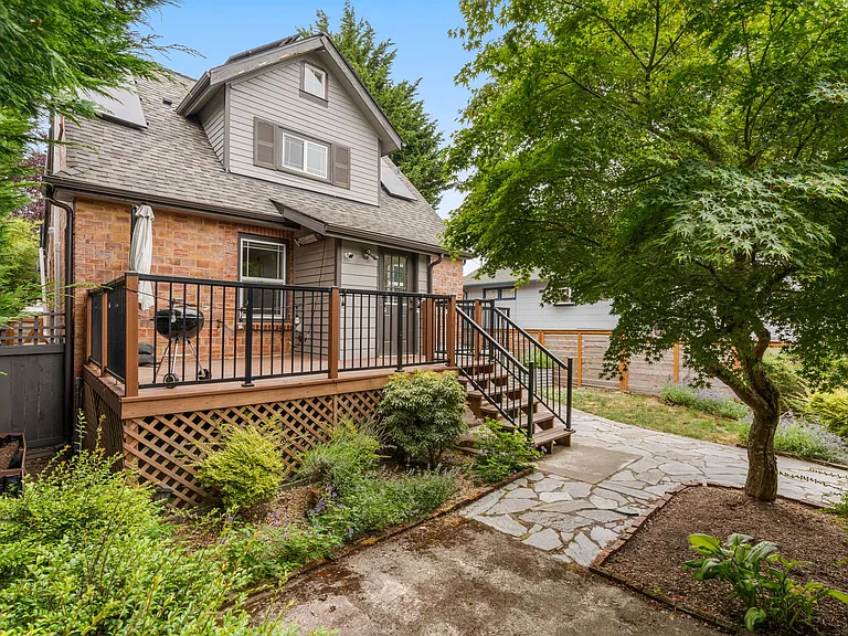 6017 SW Admiral Way — Photo 36