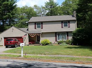 131 Wood Cove Dr, Coventry, RI 02816