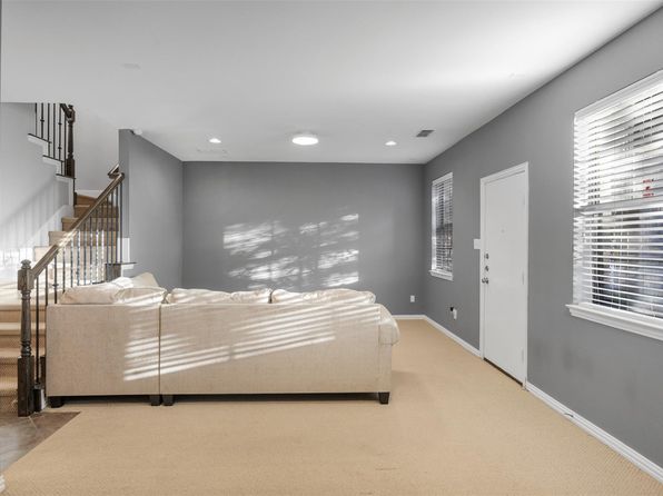 irving-texas-83998238 picture