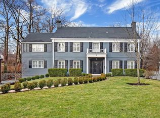 42 Fair Oaks Dr, Saint Louis, MO